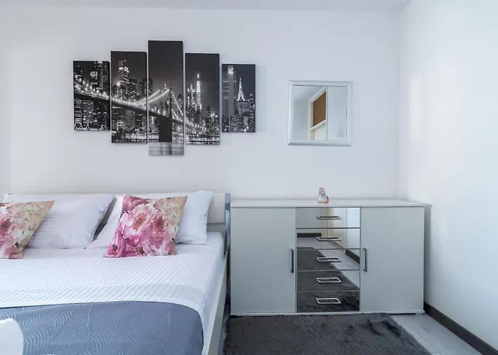 Helena Τρογκίρ